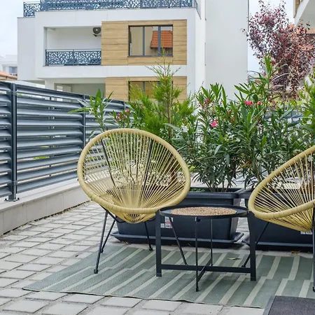 Bellaviastay, Flat Apolonia 1bd Апартаменты