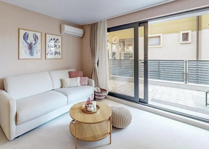 Bellaviastay, Flat Apolonia 1bd Apartamento