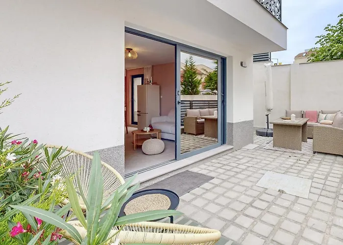 Bellaviastay, Flat Apolonia 1bd Burgas